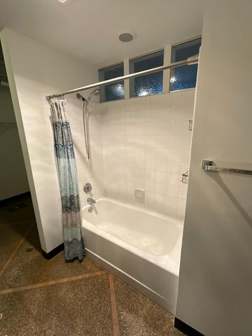 350 Saint Peter Street 405, Saint Paul, MN 55102