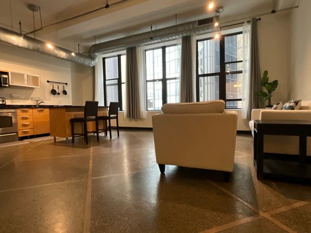 350 Saint Peter Street 405, Saint Paul, MN 55102