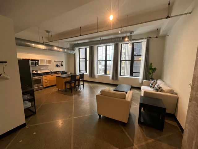 350 Saint Peter Street 405, Saint Paul, MN 55102