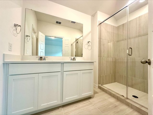 2214 Villa Clara Drive, Friendswood, TX 77546