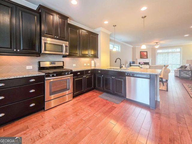 7910 Willoughby Court, Alpharetta, GA 30005