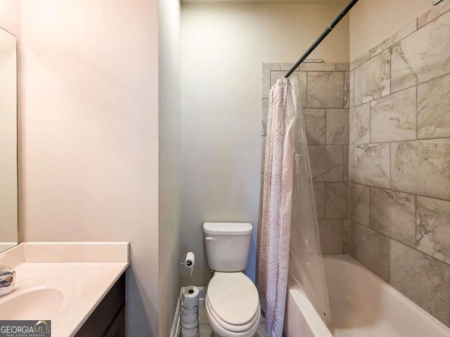 7910 Willoughby Court, Alpharetta, GA 30005