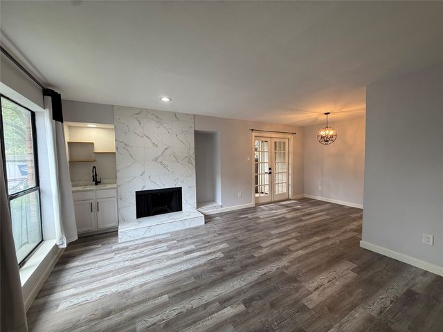 6646 E Lovers Lane 911, Dallas, TX 75214