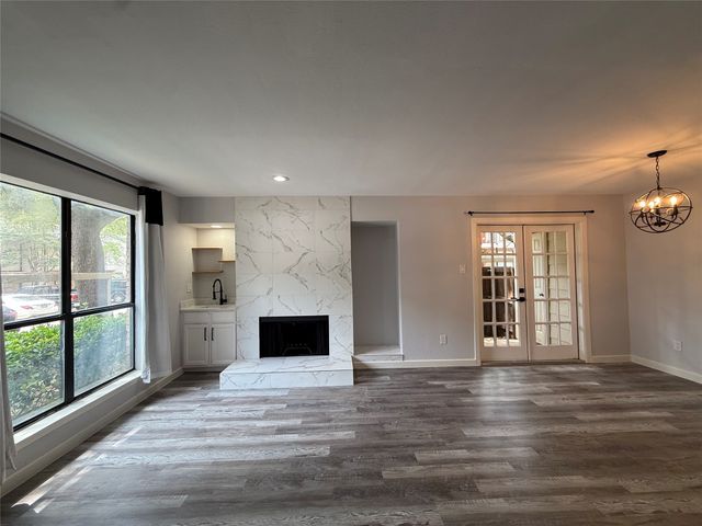 6646 E Lovers Lane 911, Dallas, TX 75214