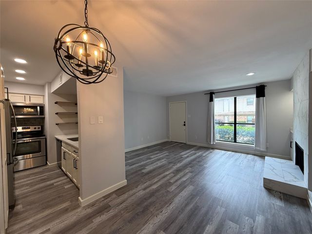 6646 E Lovers Lane 911, Dallas, TX 75214