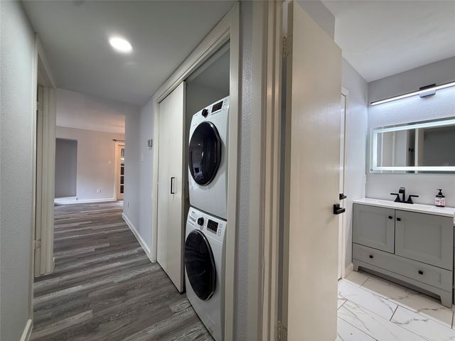 6646 E Lovers Lane 911, Dallas, TX 75214