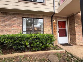 6646 E Lovers Lane 911, Dallas, TX 75214