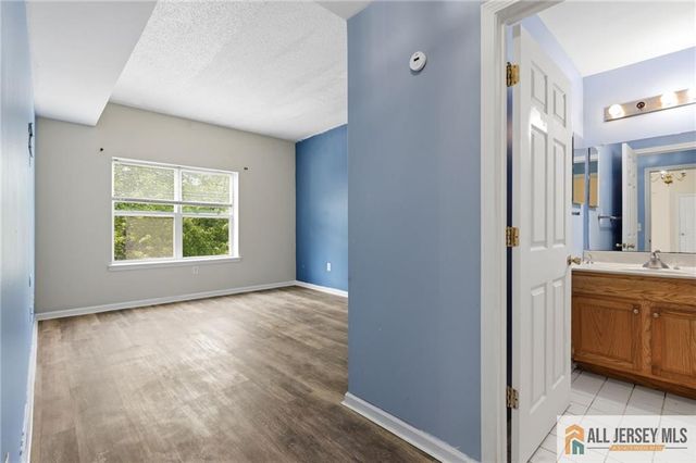 358 Rector Street 302, Perth Amboy, NJ 08861