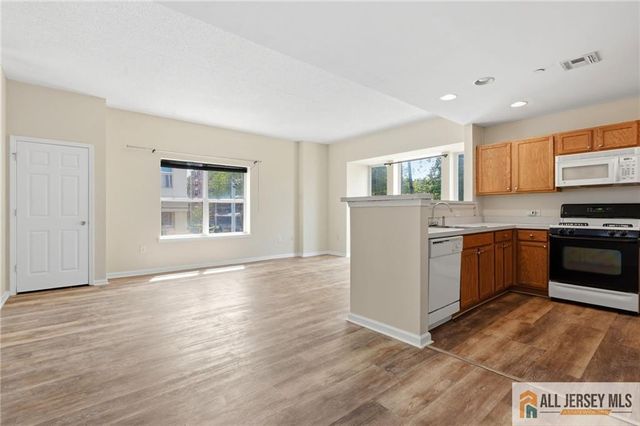 358 Rector Street 302, Perth Amboy, NJ 08861