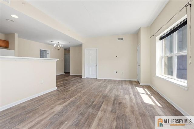 358 Rector Street 302, Perth Amboy, NJ 08861