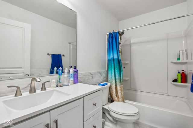 6365 W Riverside Road, Mccordsville, IN 46055