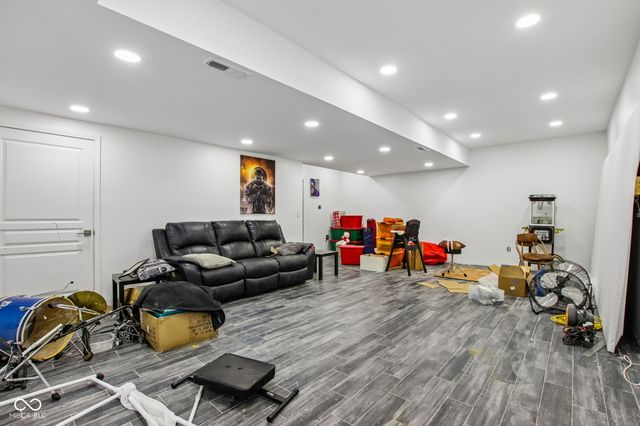 6365 W Riverside Road, Mccordsville, IN 46055