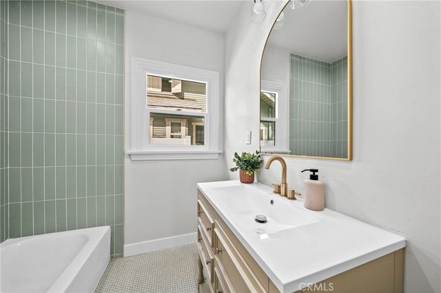 612 King Street, Monrovia, CA 91006