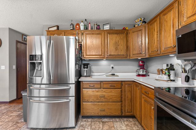 1318 W Meadowbrooke Drive, Ozark, MO 65721