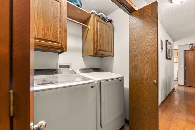 1318 W Meadowbrooke Drive, Ozark, MO 65721