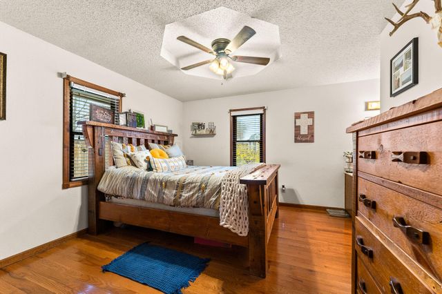 1318 W Meadowbrooke Drive, Ozark, MO 65721