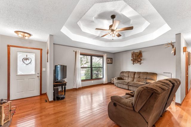 1318 W Meadowbrooke Drive, Ozark, MO 65721