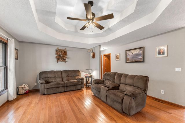 1318 W Meadowbrooke Drive, Ozark, MO 65721