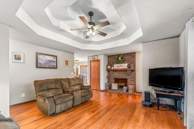 1318 W Meadowbrooke Drive, Ozark, MO 65721