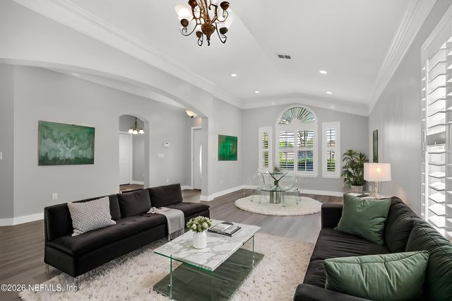 7834 CHASE MEADOWS Drive W, Jacksonville, FL 32256