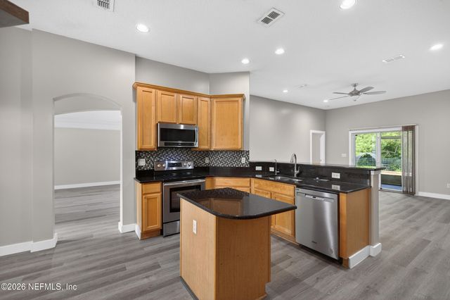 7834 CHASE MEADOWS Drive W, Jacksonville, FL 32256