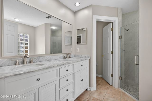 7834 CHASE MEADOWS Drive W, Jacksonville, FL 32256