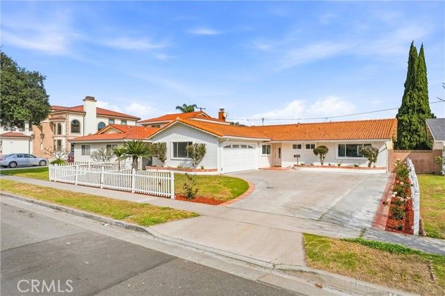 10377 Morning Glory Ave, Fountain Valley, CA 92708