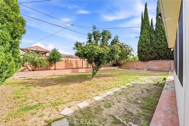 10377 Morning Glory Ave, Fountain Valley, CA 92708