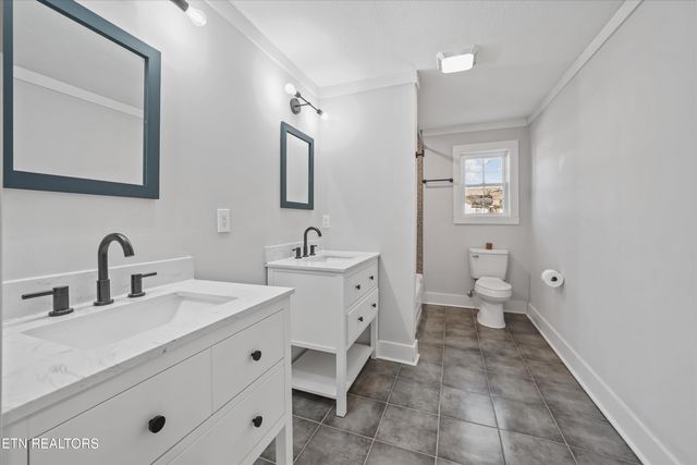 119 Baumgartner Rd, Harriman, TN 37748