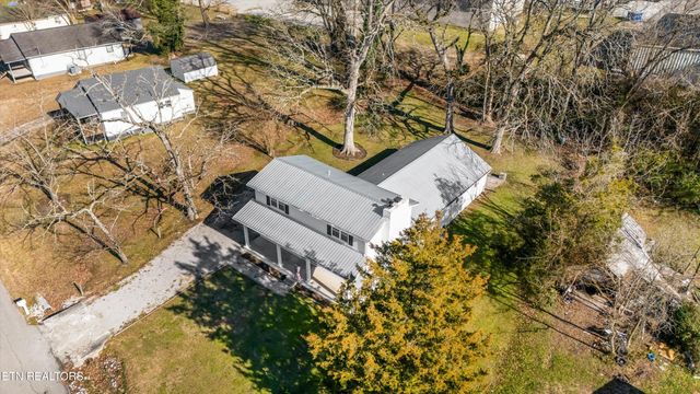 119 Baumgartner Rd, Harriman, TN 37748