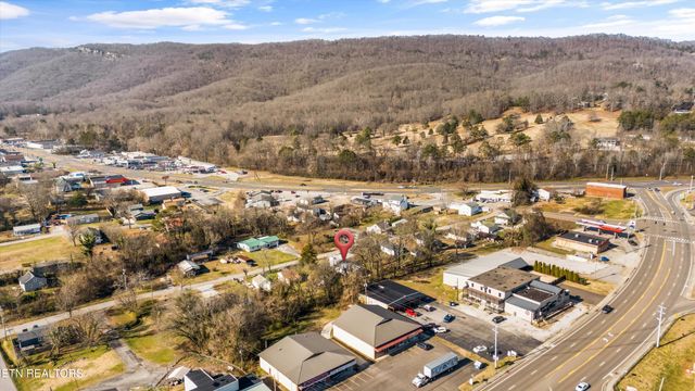 119 Baumgartner Rd, Harriman, TN 37748