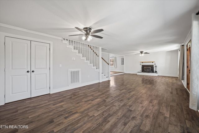 119 Baumgartner Rd, Harriman, TN 37748