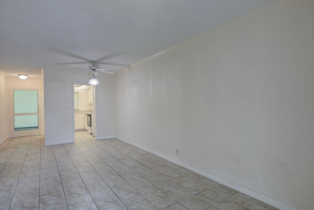 1100 Ponce De Leon Circle 305, Vero Beach, FL 32960