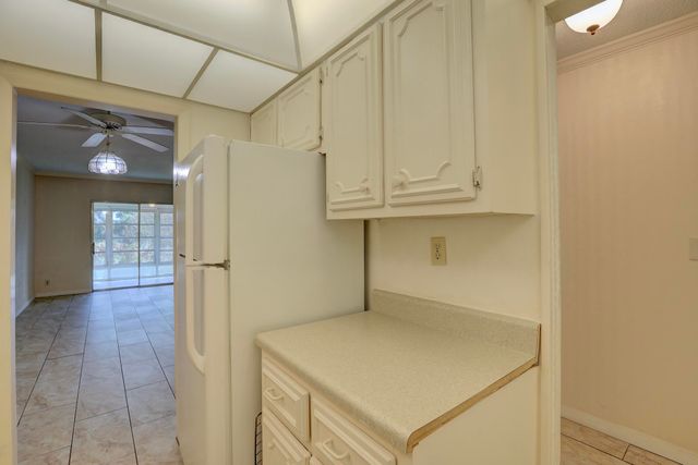 1100 Ponce De Leon Circle 305, Vero Beach, FL 32960