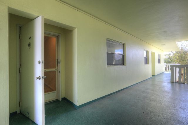 1100 Ponce De Leon Circle 305, Vero Beach, FL 32960