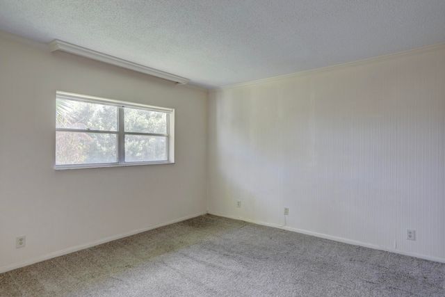 1100 Ponce De Leon Circle 305, Vero Beach, FL 32960