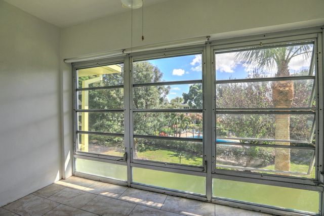 1100 Ponce De Leon Circle 305, Vero Beach, FL 32960