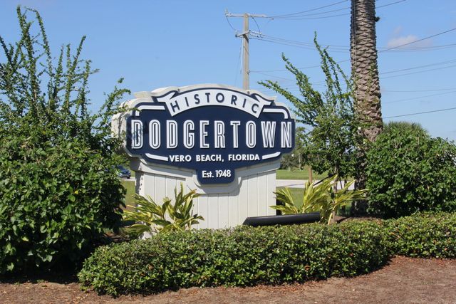 1100 Ponce De Leon Circle 305, Vero Beach, FL 32960