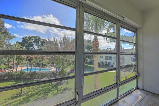 1100 Ponce De Leon Circle 305, Vero Beach, FL 32960