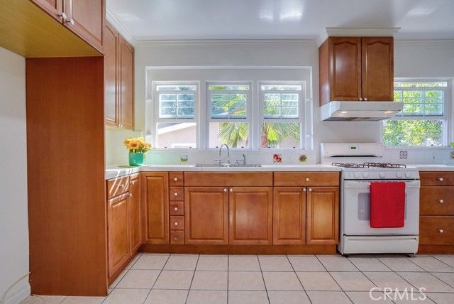 2504 Piedmont Avenue, Montrose, CA 91020