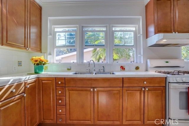 2504 Piedmont Avenue, Montrose, CA 91020