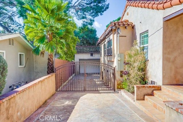 2504 Piedmont Avenue, Montrose, CA 91020