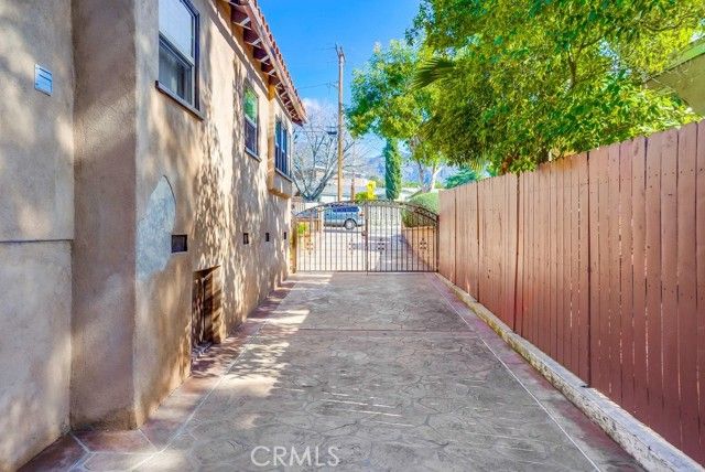 2504 Piedmont Avenue, Montrose, CA 91020