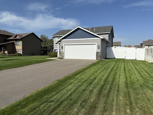 9082 Viking Street, Brainerd, MN 56401