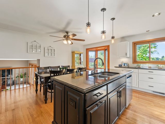 1432 Brahms Court, Bartlett, IL 60103