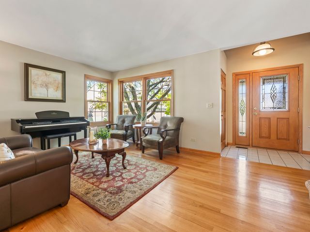 1432 Brahms Court, Bartlett, IL 60103