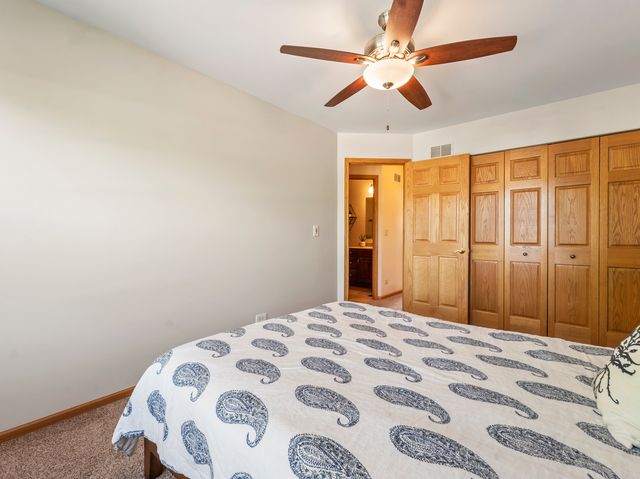 1432 Brahms Court, Bartlett, IL 60103