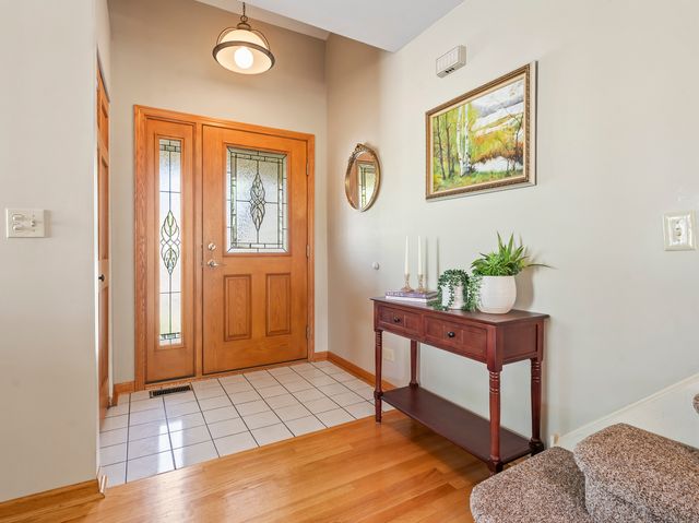 1432 Brahms Court, Bartlett, IL 60103