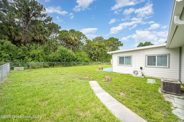 2823 Wright Avenue, Melbourne, FL 32935