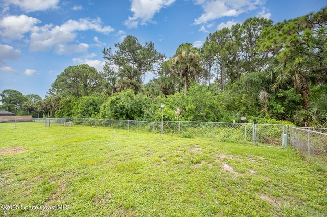2823 Wright Avenue, Melbourne, FL 32935